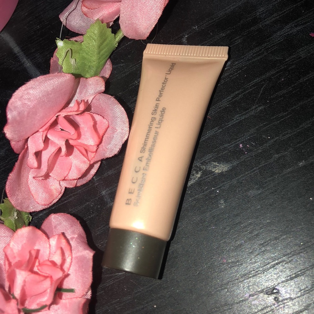BECCA SHIMMERING PERFECFOR LIQUID